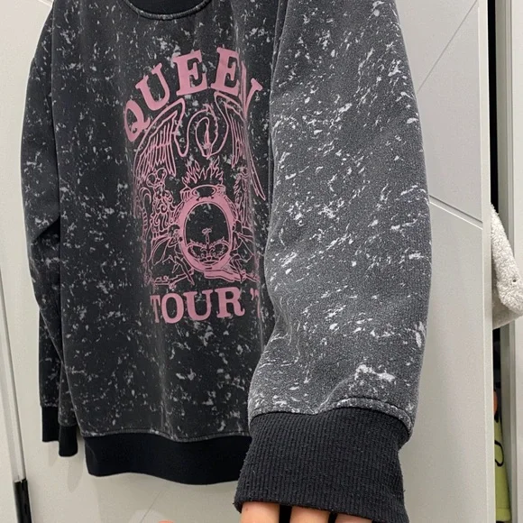 QUEEN Crewneck Sweater Pullover 70’s Tour Merch - Picture 4 of 10
